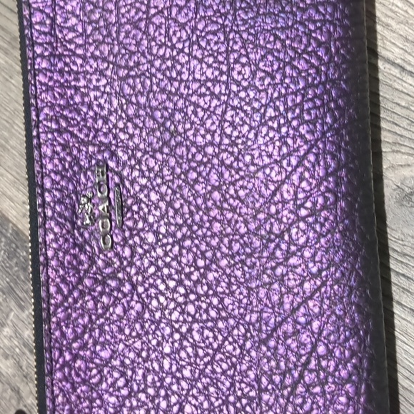Rare Coach Oil Slick Purple Snakeskin Wallet/ Wristlet - Picture 2 of 10